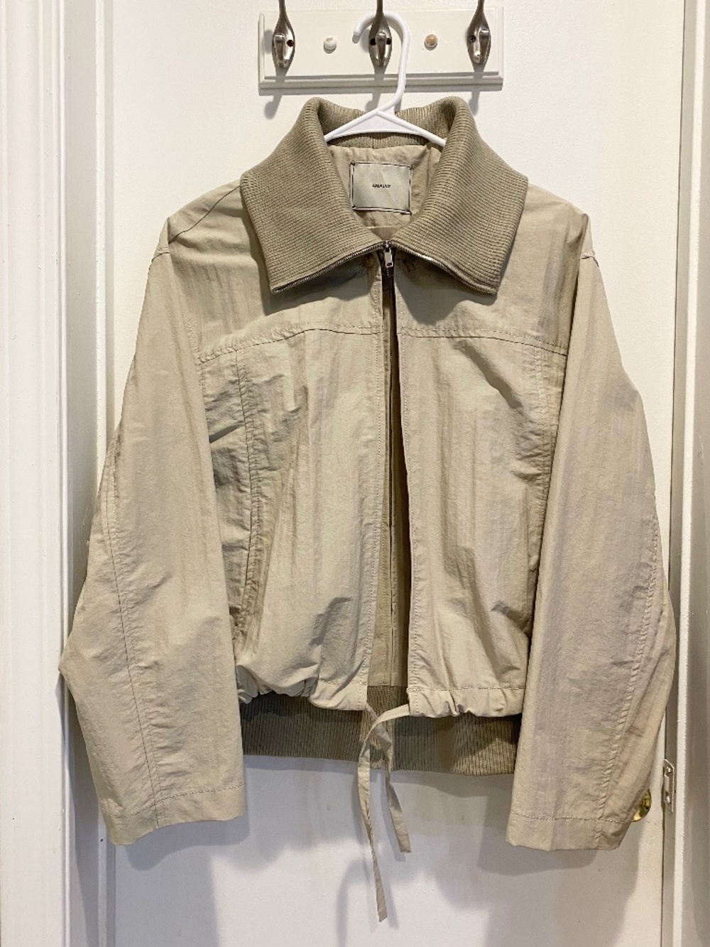 AMAUVE 2-in-1 Convertible Jacket Vest with Detachable Sleeves - Beige
